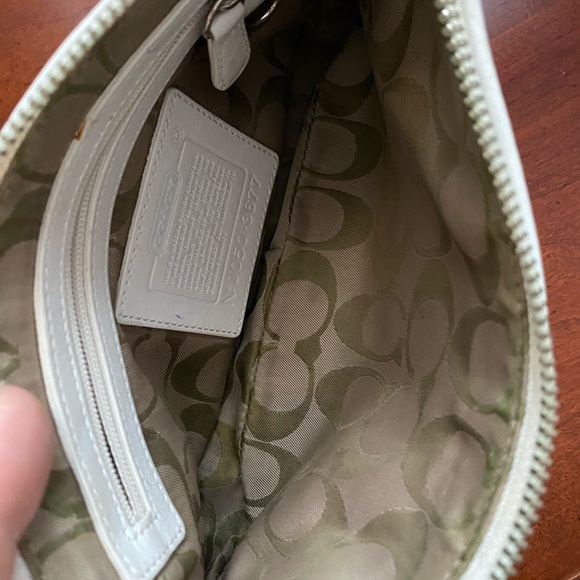 Coach Limited addition polkadot leather purse in great condition! - Picture 4 of 5